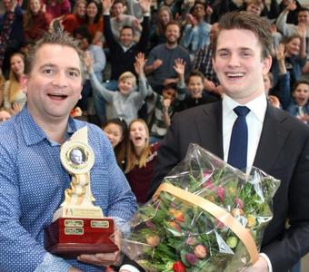 VIDEO en BLOG -- 'Debatteren maakt een beter mens van je!' Emotionele Dennis Klaver ontvangt Award voor 3e CICERO | Jaarprijs 2016