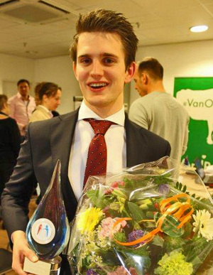 DENNIS BEMELMANS wint 2e Club Challenge Dé Nederlandse Debatclub